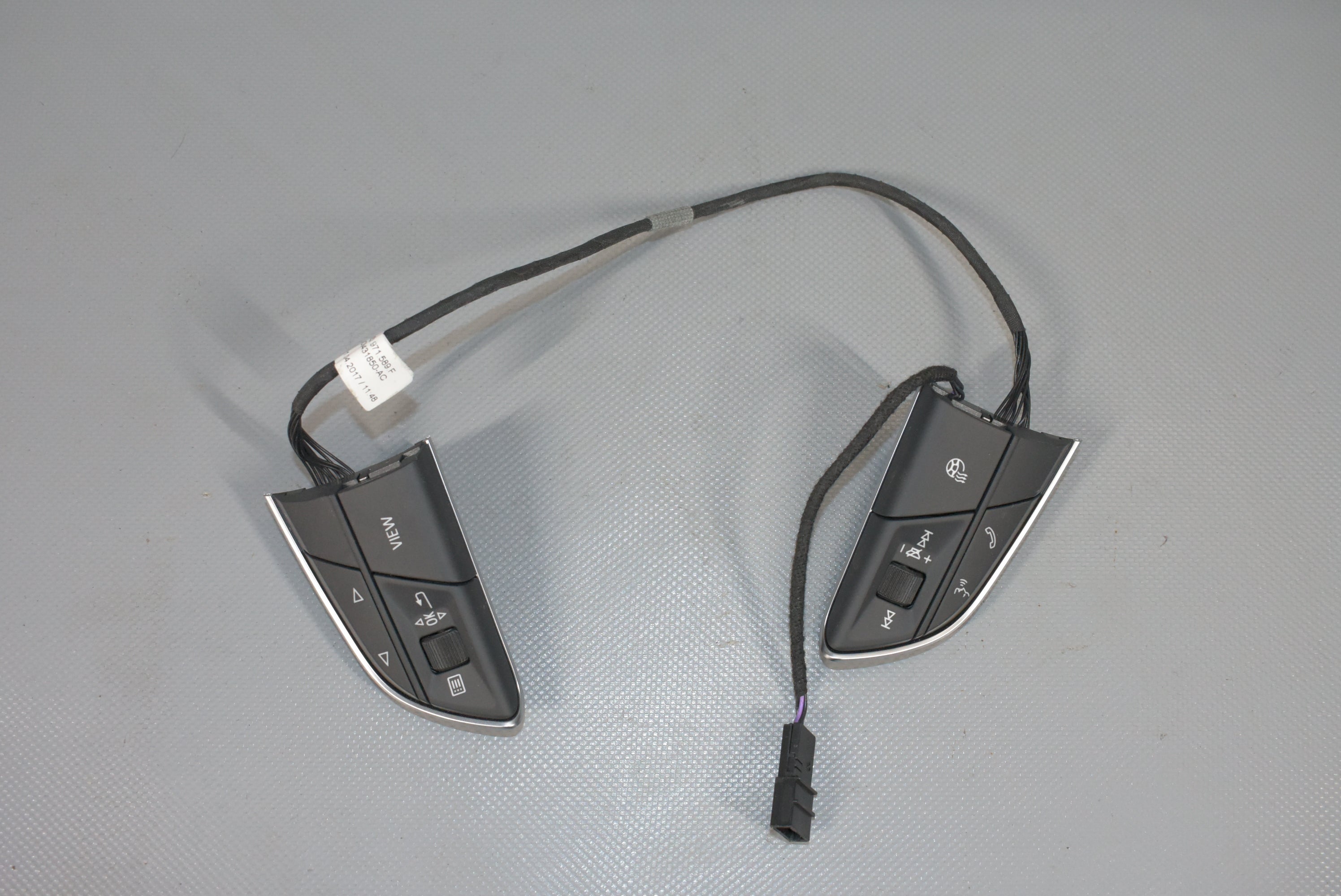 Original Multifunktionstaste rechts Lenkrad MFL für AUDI A8 / S8 4H0951523G  XHA
