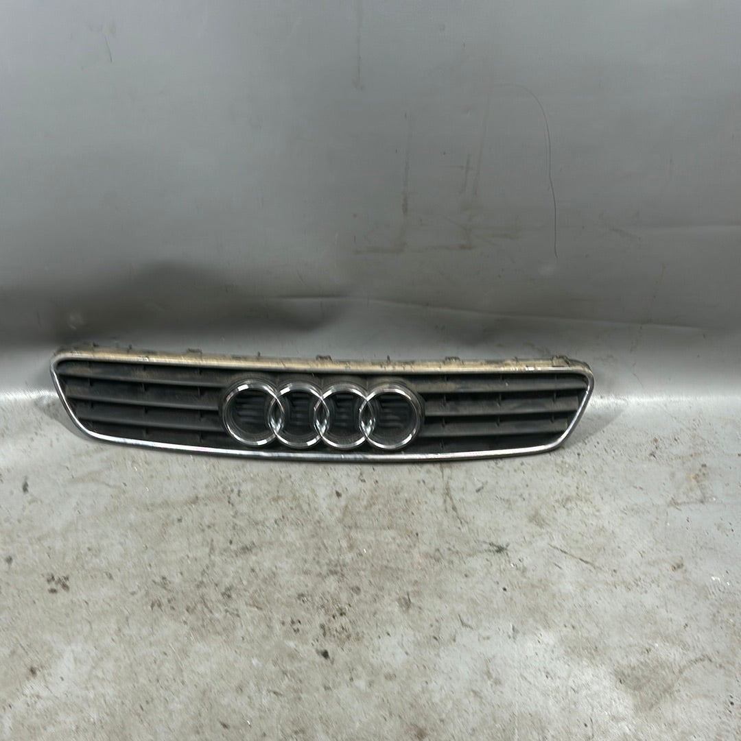 Audi A3 8L Kühlergrill 8L0807683