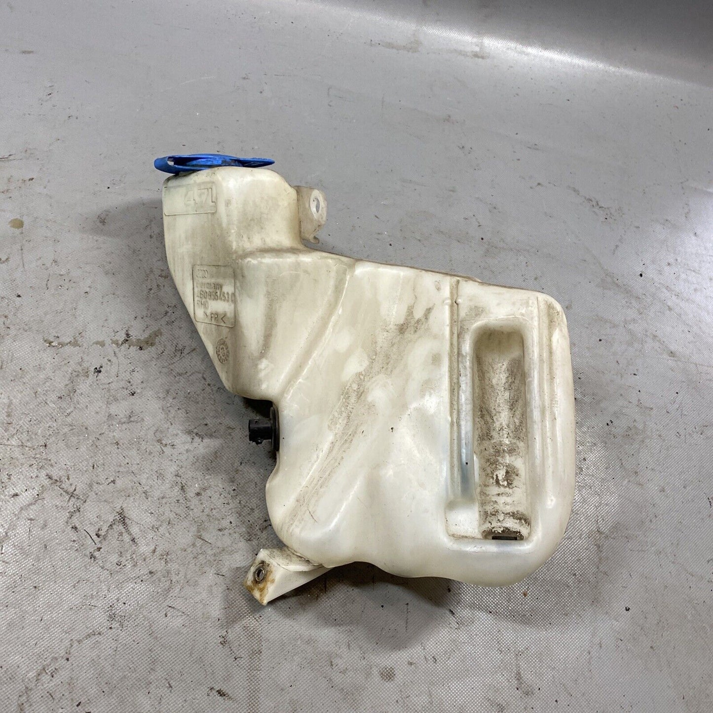 Audi A6 C5 Wasserbehälter Wischwasser 4B0955453C