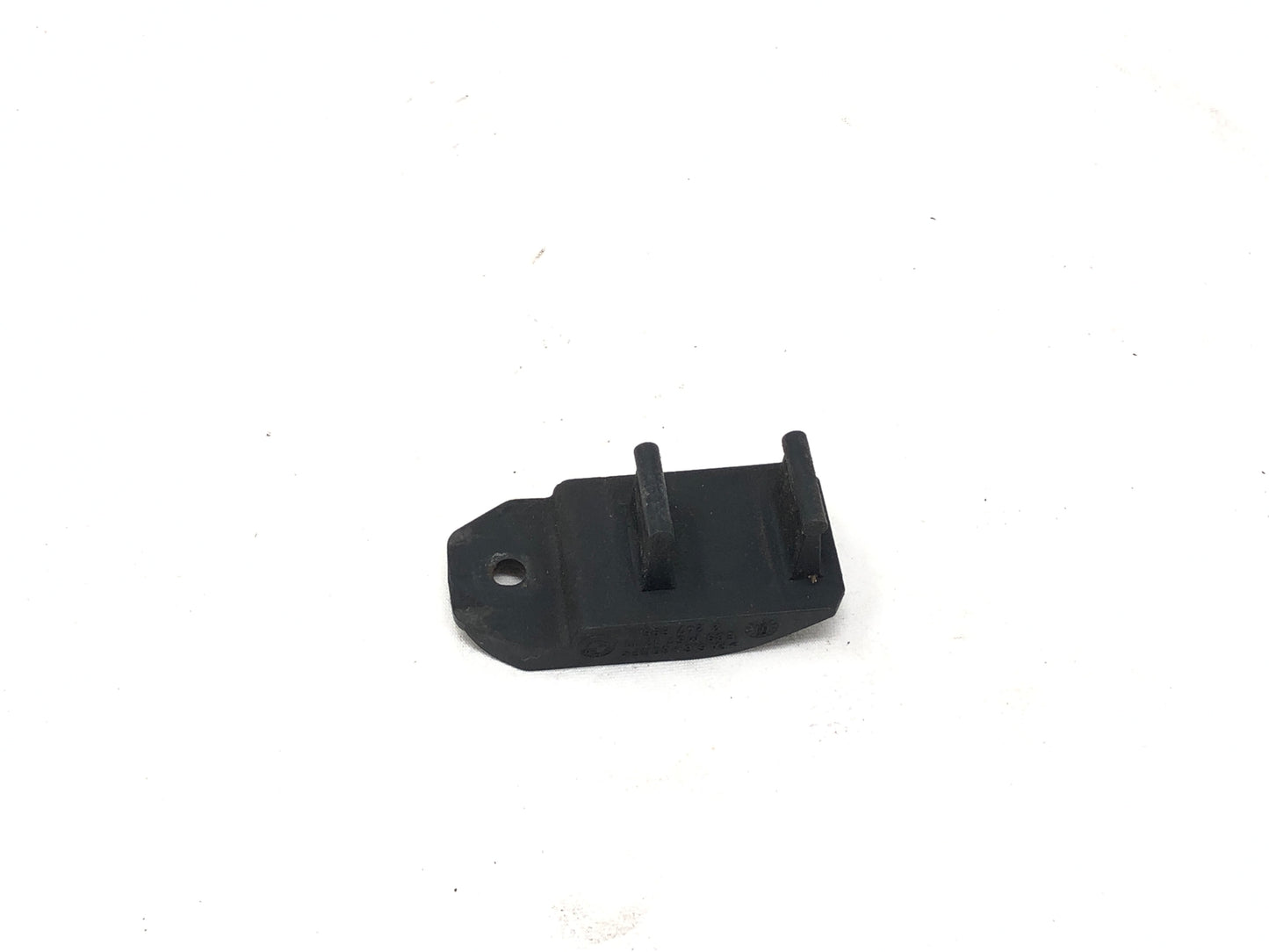 BMW E39 5 series radiator bracket 2247896