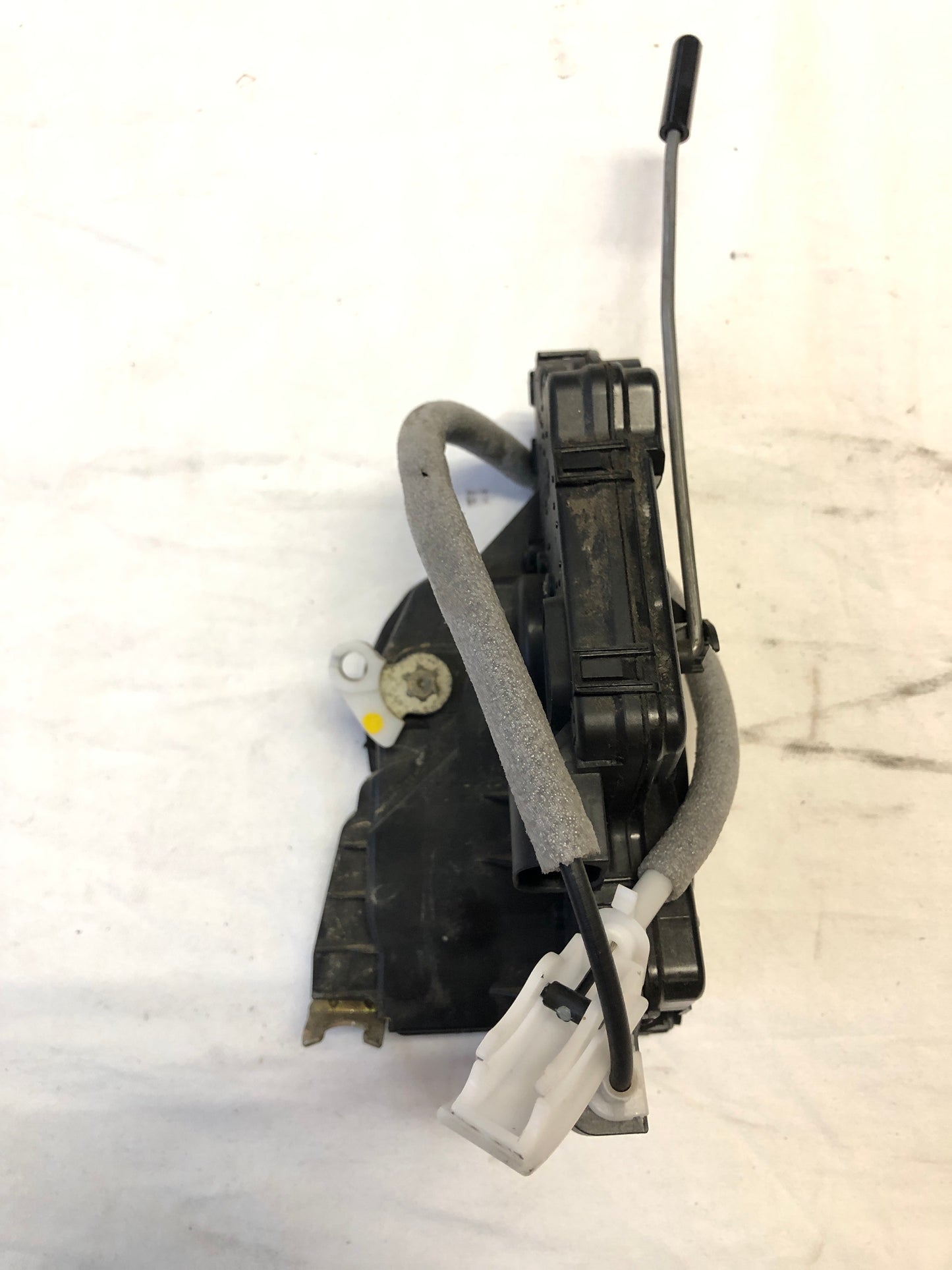 BMW E46 3 series central locking servomotor front right door lock ZV 7011244