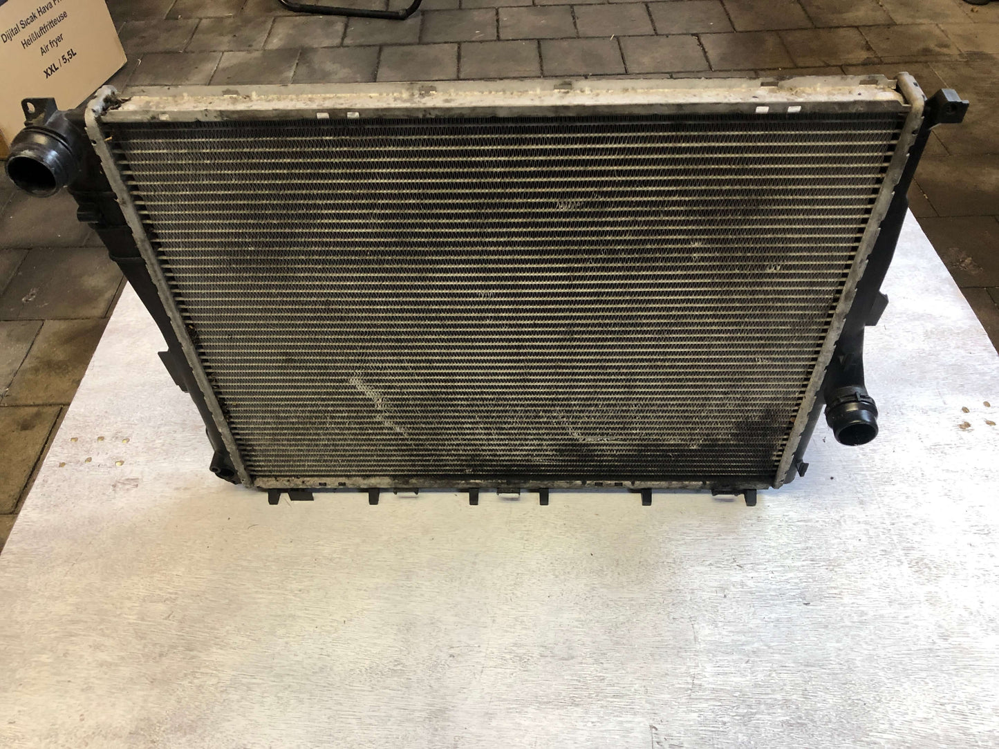 BMW E46 3 Series Water Cooler Radiator Coolant Radiator 1436241