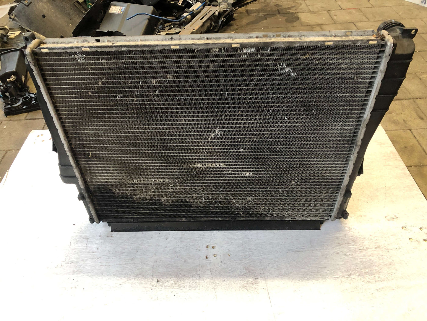 BMW E46 3 Series Water Cooler Radiator Coolant Radiator 1436241