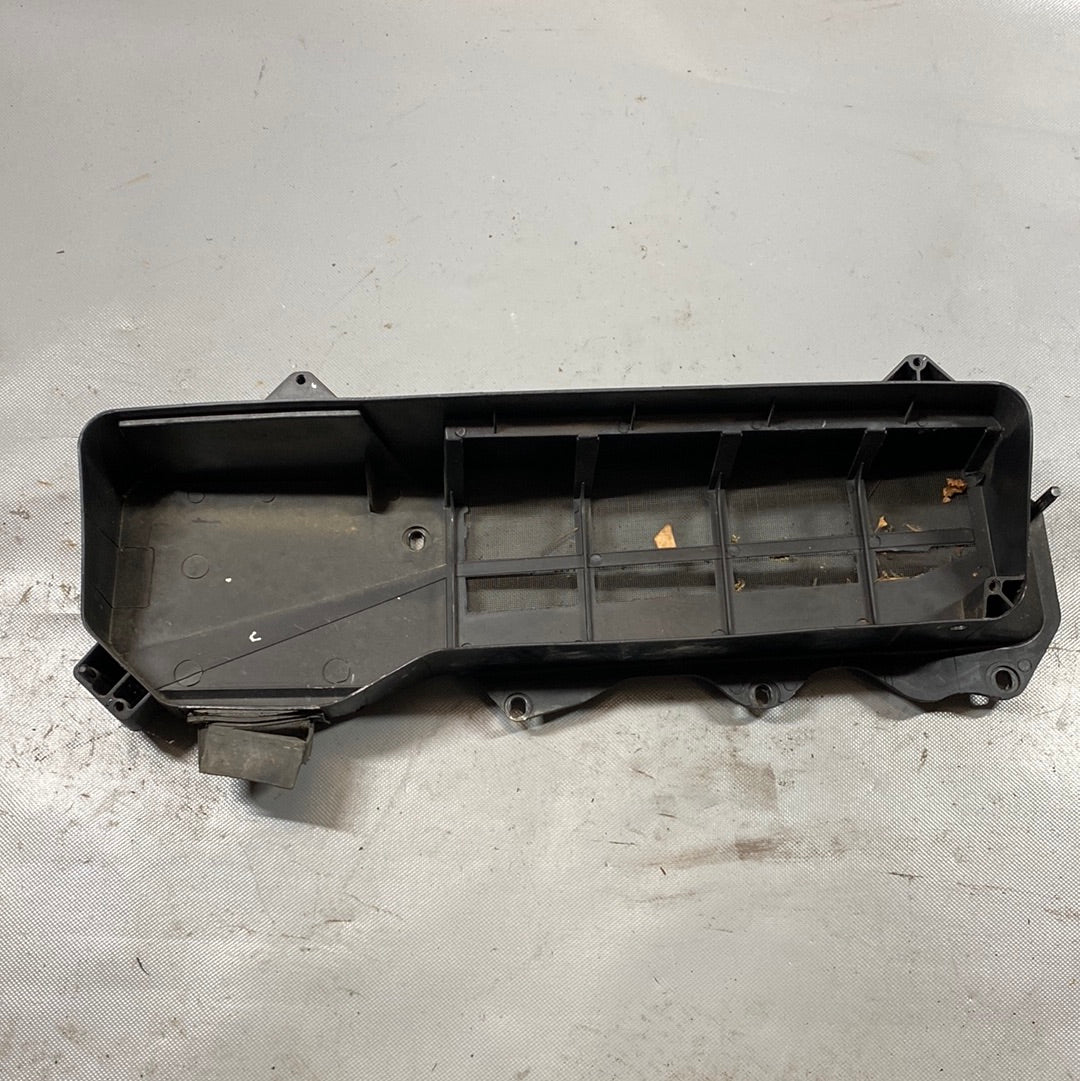 Ford Fiesta 5 JH Luftfilterkasten Luftfiltergehäuse Deckel Abdeckung 2S61A11560 AF