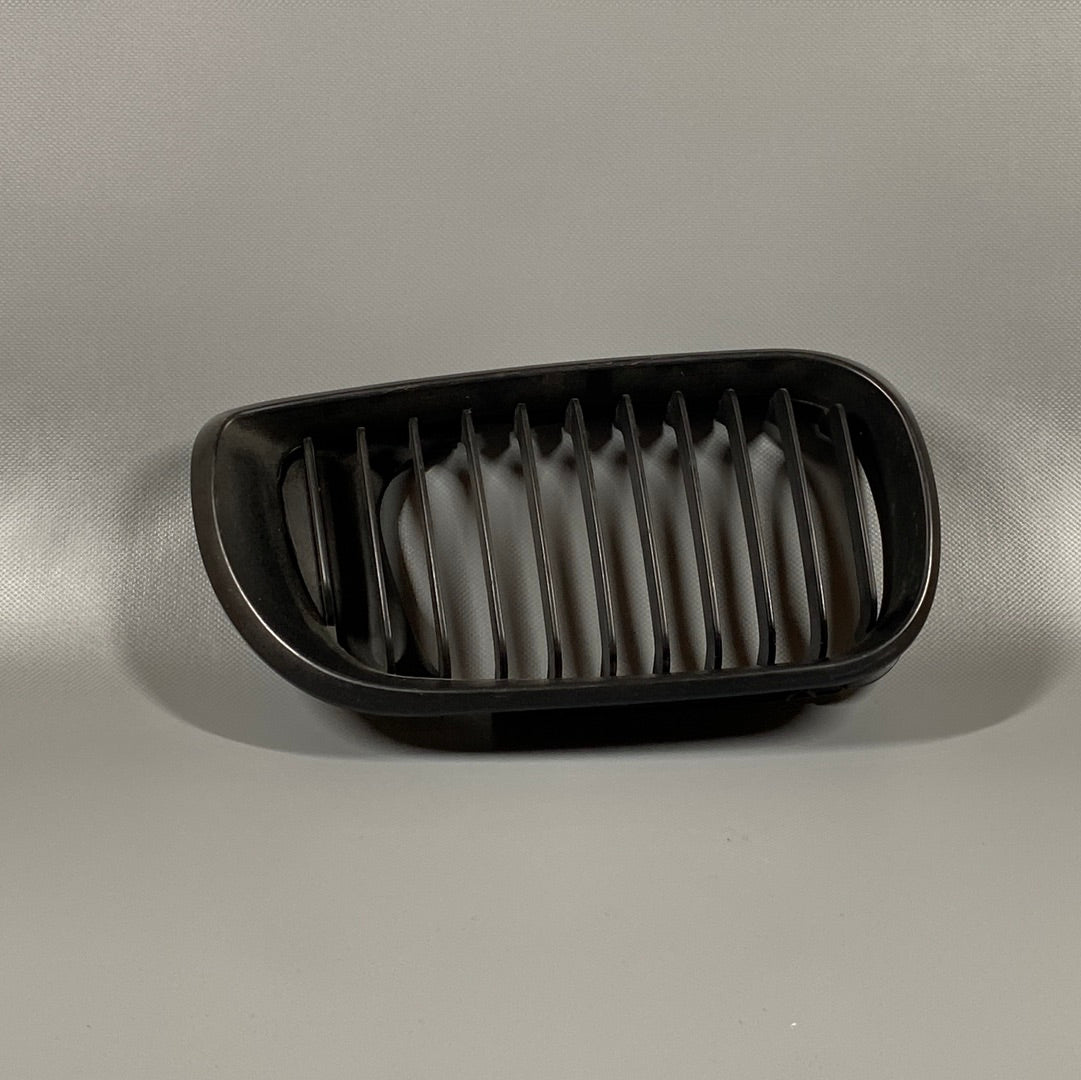 BMW E46 3 series radiator grille Right Black