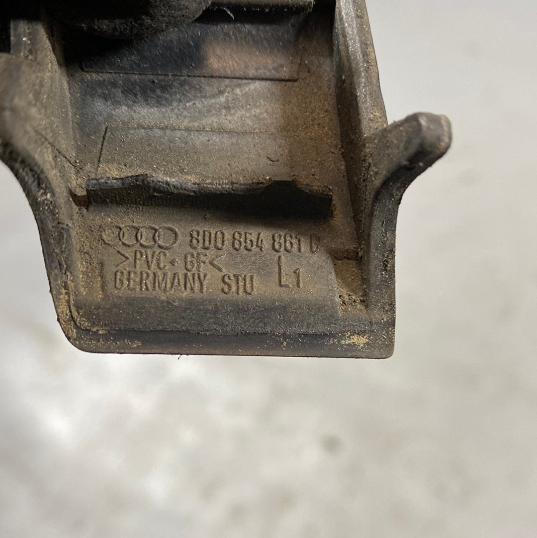 Audi A4 B5 Kapak, sol arka kuyruk şeridi 8D0854861 ​​​​B