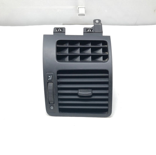 Volkswagen 1T1 Touran ventilation air vents dashboard 1T0819704A