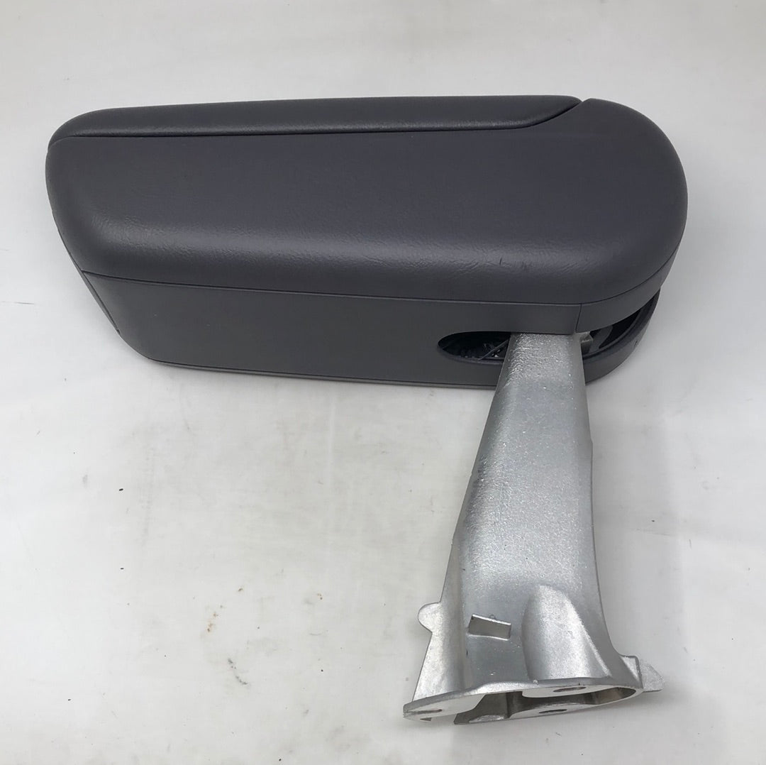 Mercedes W168 A Class Center Armrest Armrest A1686800019