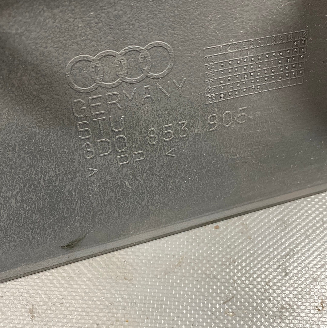 Audi A4 B5 Einstiegsleiste links 8D0853905