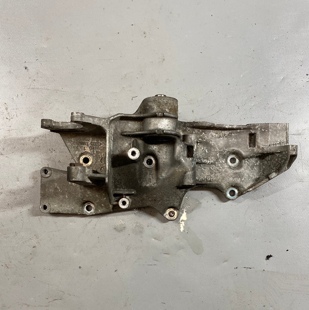 Audi VW A4 B5 Aggregatenträger Halter Träger 06B903143K